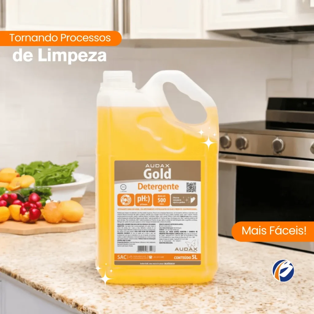 Galão de 5 litros do Detergente Neutro Multiuso Gold, com rótulo em destaque e líquido translúcido, sobre um fundo claro. | Elite M4
